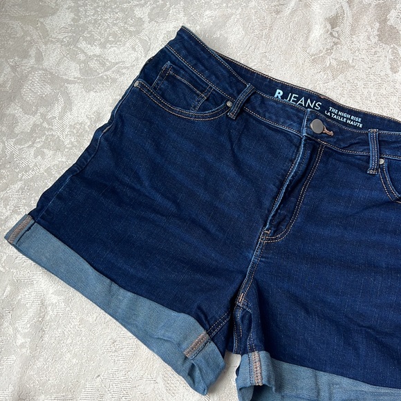 R Jeans High Rise Shorts - Picture 2 of 10